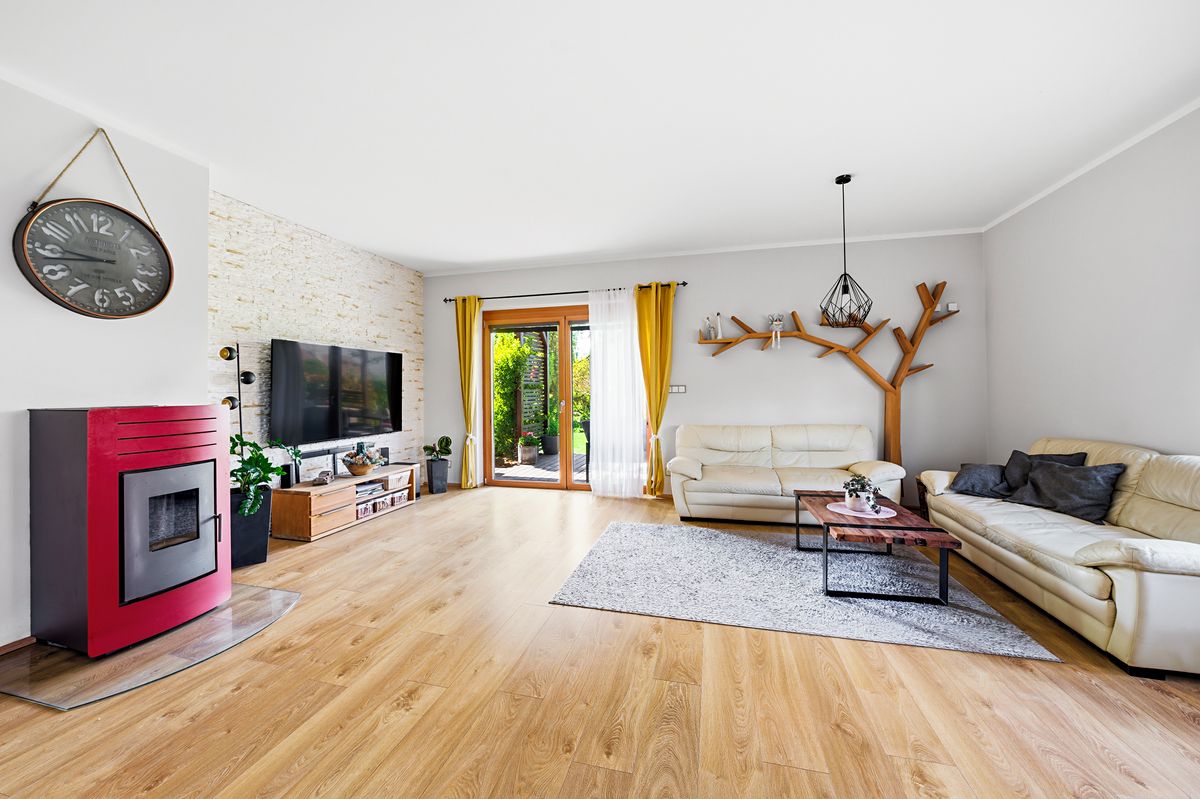 Prodej rodinného domu 107 m², pozemek 583 m² – fotografie 2