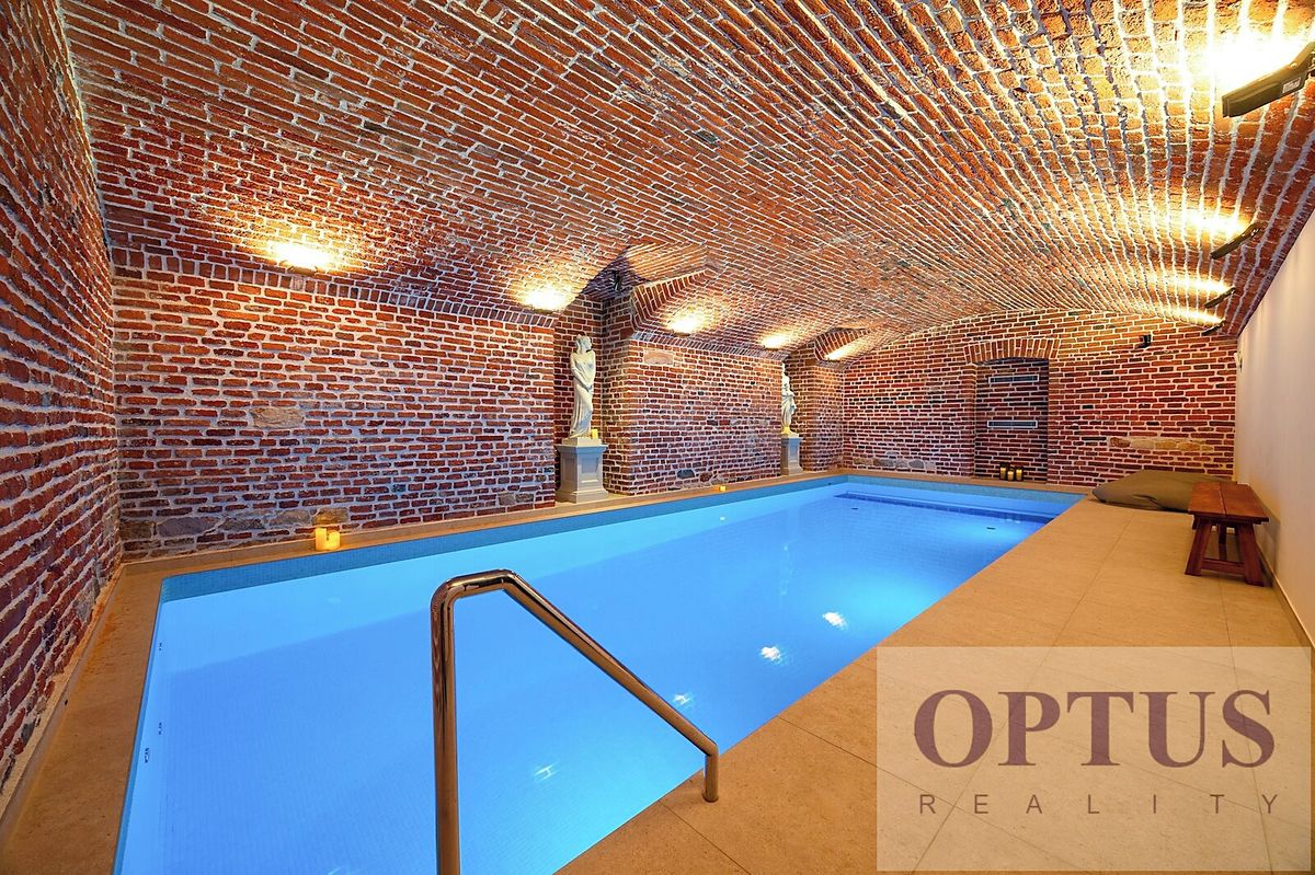 Pronájem bytu 6 pokojů a více 218 m² – fotografie 5