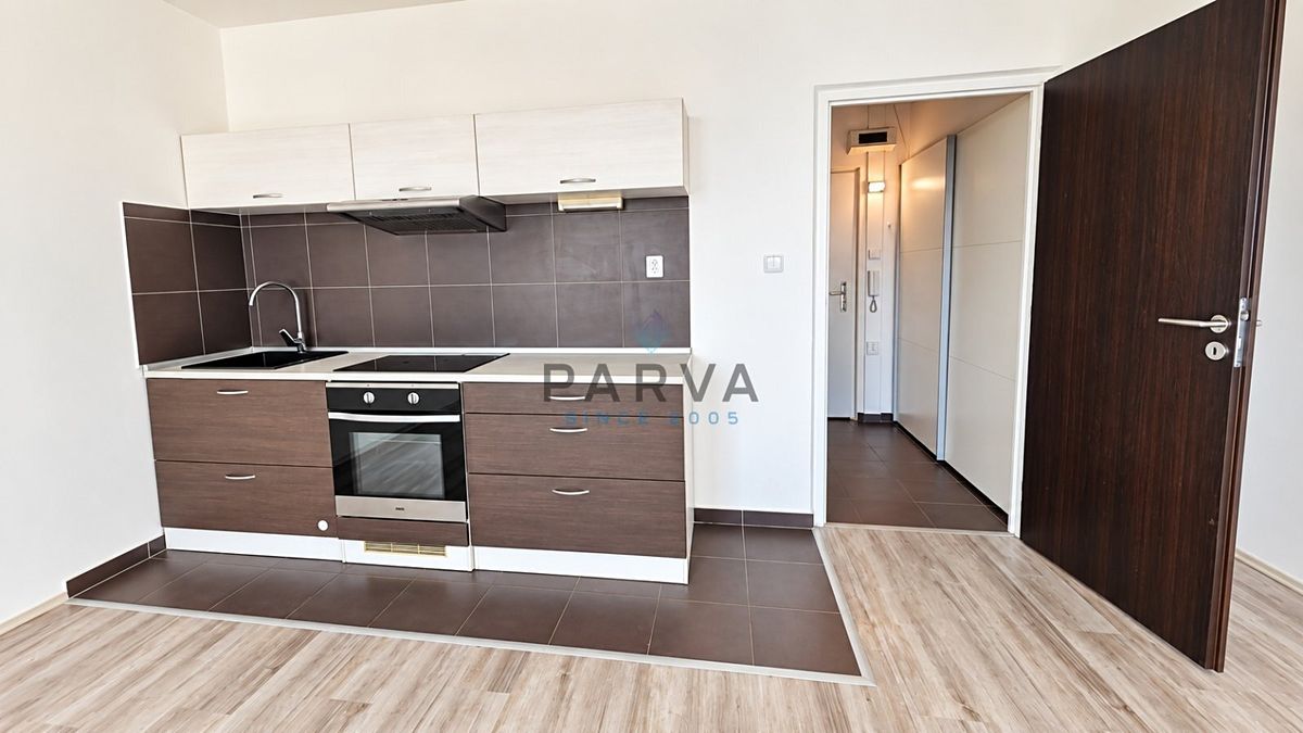 Pronájem bytu 1+kk 30 m²