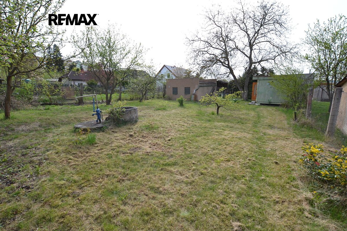 Prodej stavebního pozemku 586 m² – fotografie 3
