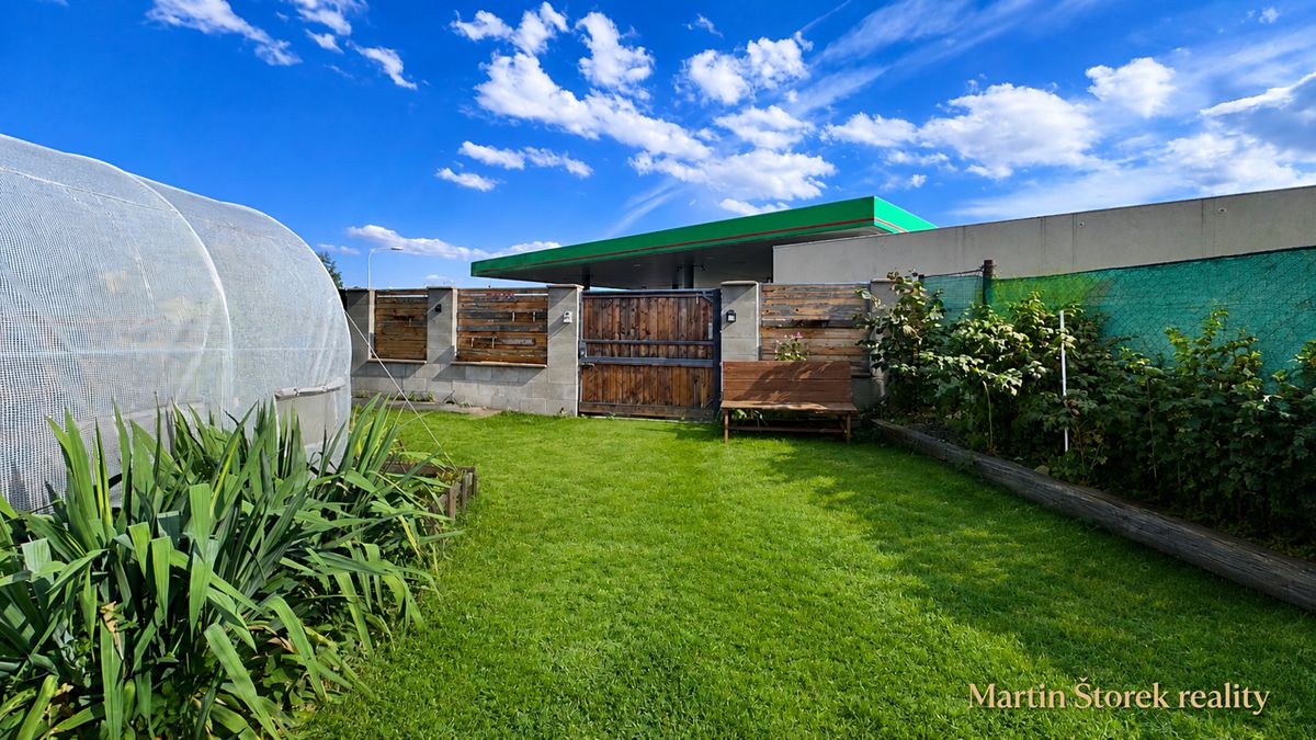 Prodej vícegeneračního domu 176 m², pozemek 202 m² – fotografie 3