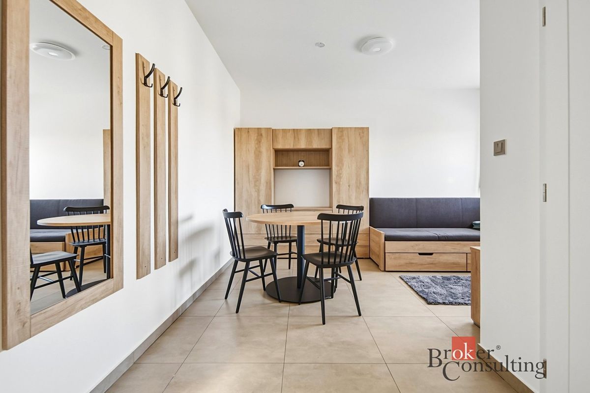 Pronájem bytu 1+kk 36 m² – fotografie 2