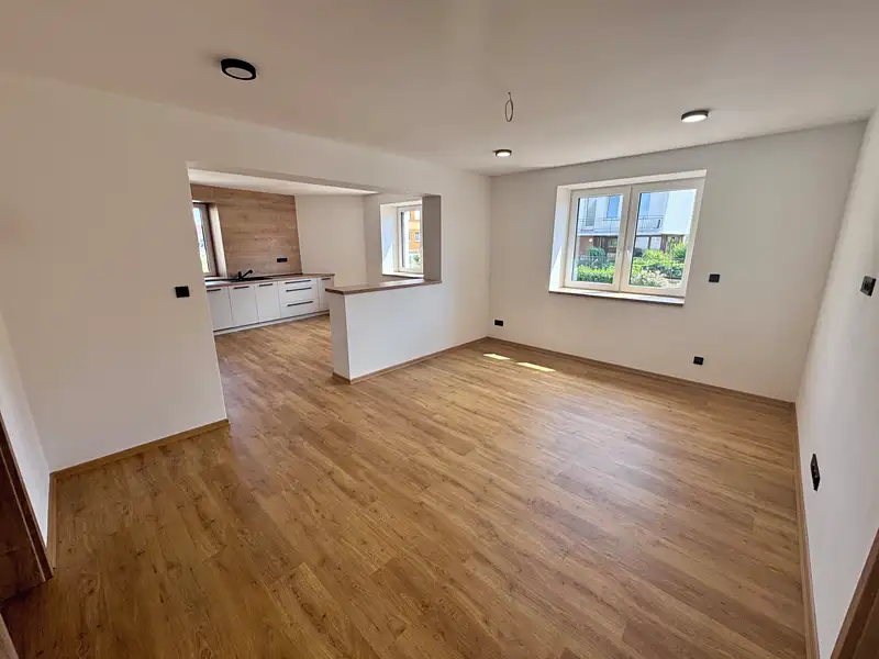 Prodej rodinného domu 145 m², pozemek 372 m², Hroznová Lhota – náhled fotky 3