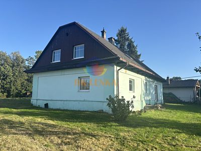 Prodej rodinného domu 250 m², pozemek 2133 m²