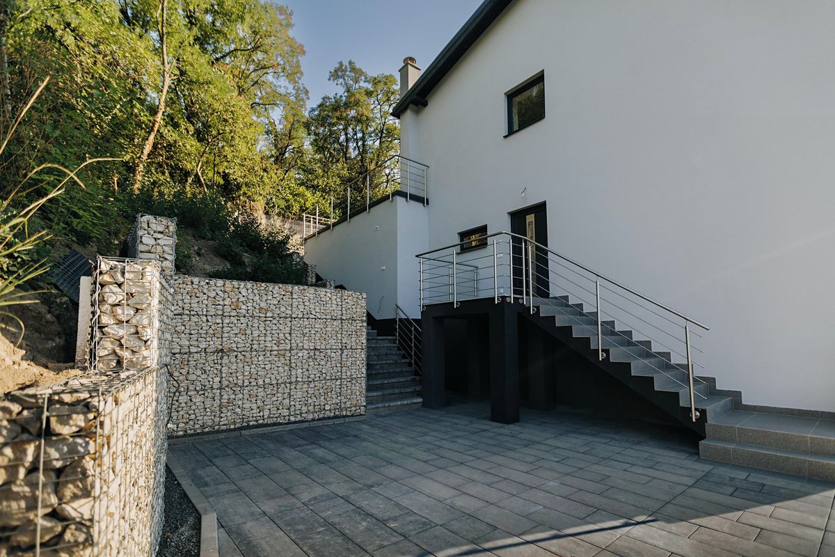 Prodej rodinného domu 255 m², pozemek 233 m² – fotografie 4