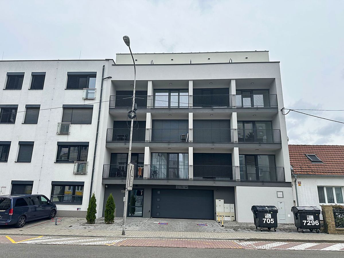 Pronájem bytu 1+kk 38 m²