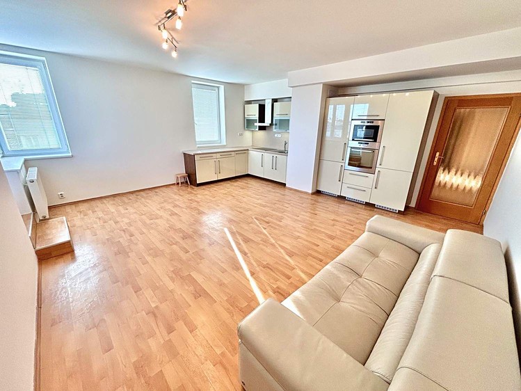 Wohnung 3+kk zum Kauf, 80 m² (2 von 28)