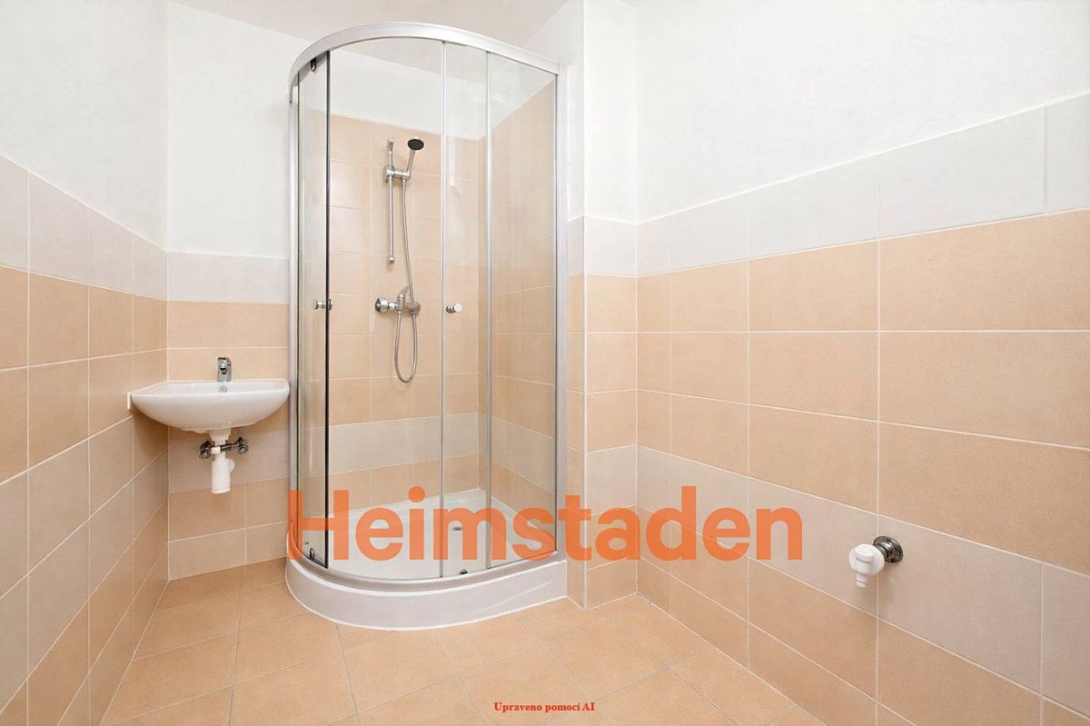 Pronájem bytu 2+kk 57 m² – fotografie 3