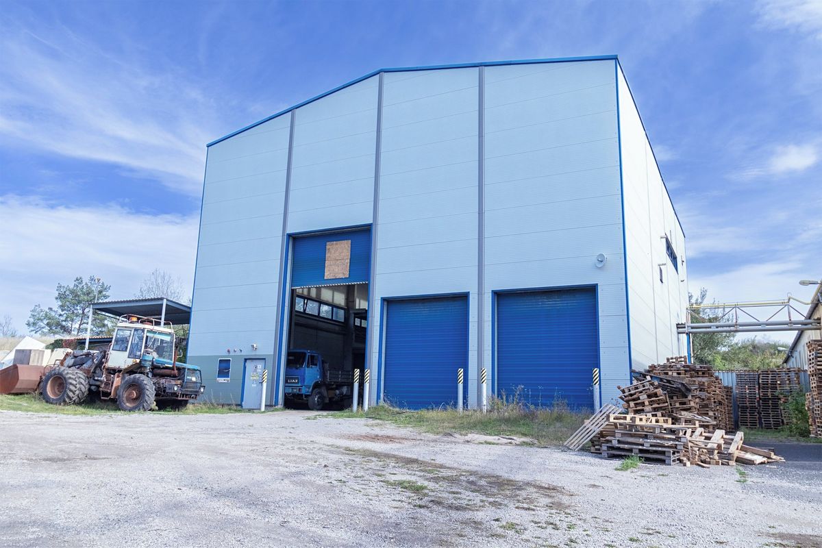 Pronájem skladového prostoru 1064 m²
