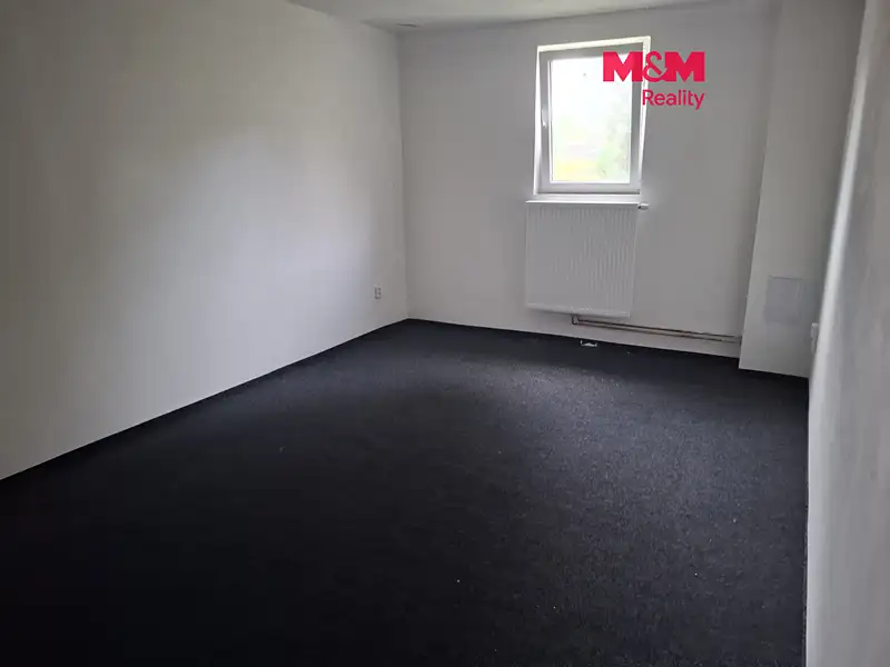 Pronájem bytu 1+kk 28 m², Verušičky – náhled fotky 1