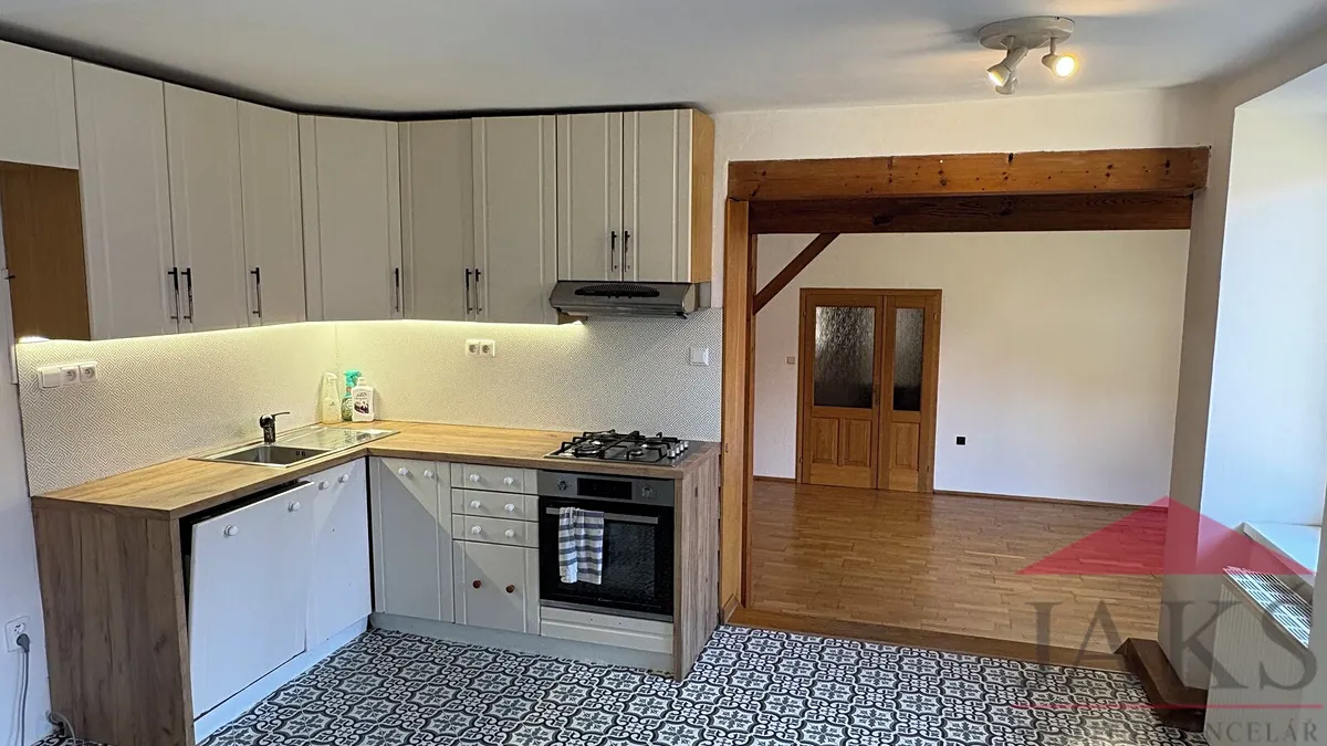 Prodej rodinného domu 200 m², pozemek 808 m²