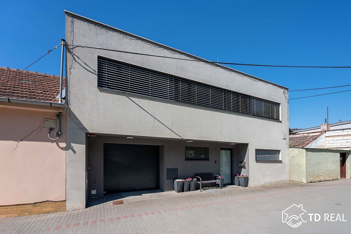 Prodej rodinného domu 228 m², pozemek 380 m² – fotografie 4