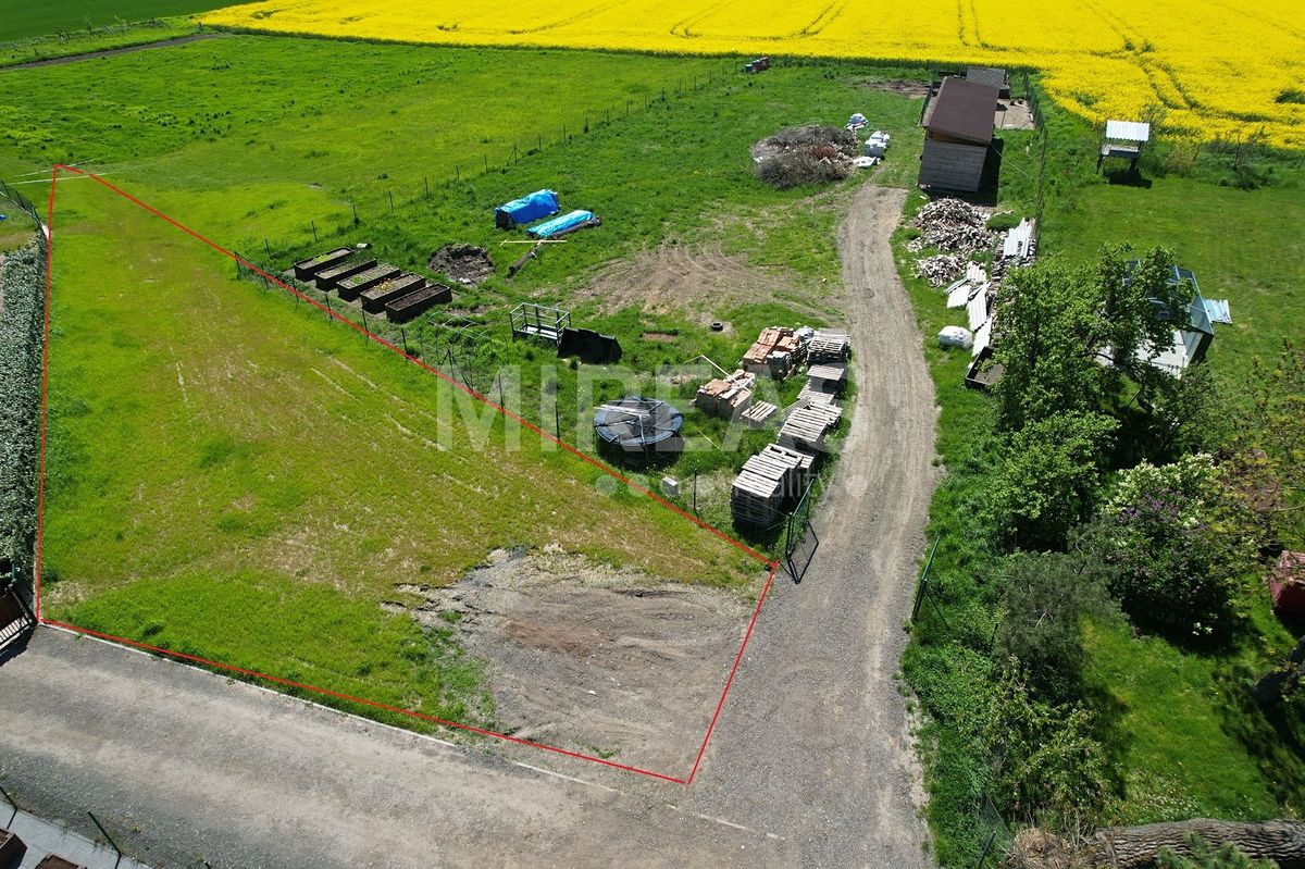 Prodej pozemku 552 m², Mnichovo Hradiště – fotka 1 z 3