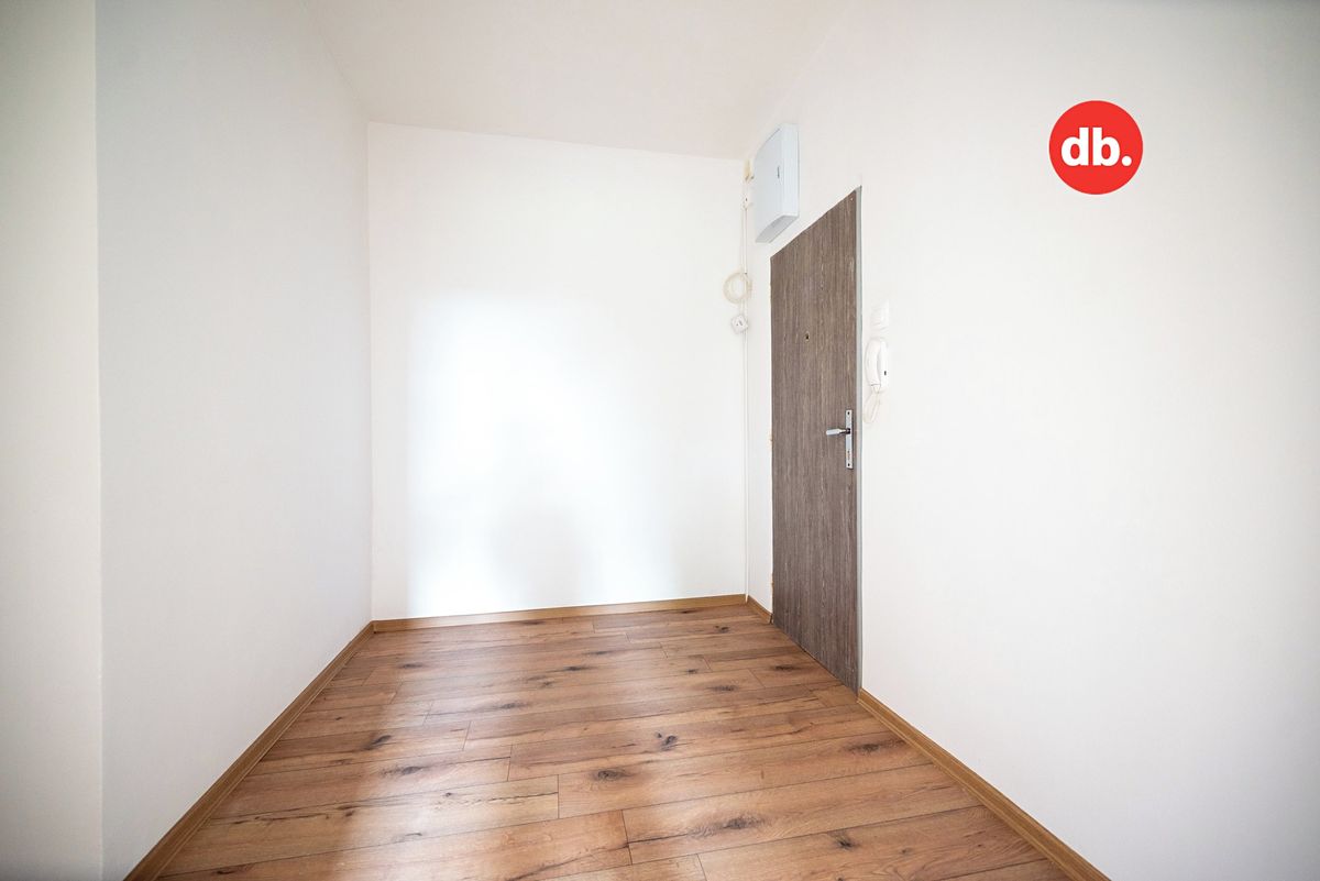 Pronájem bytu 2+1 59 m² – fotografie 4