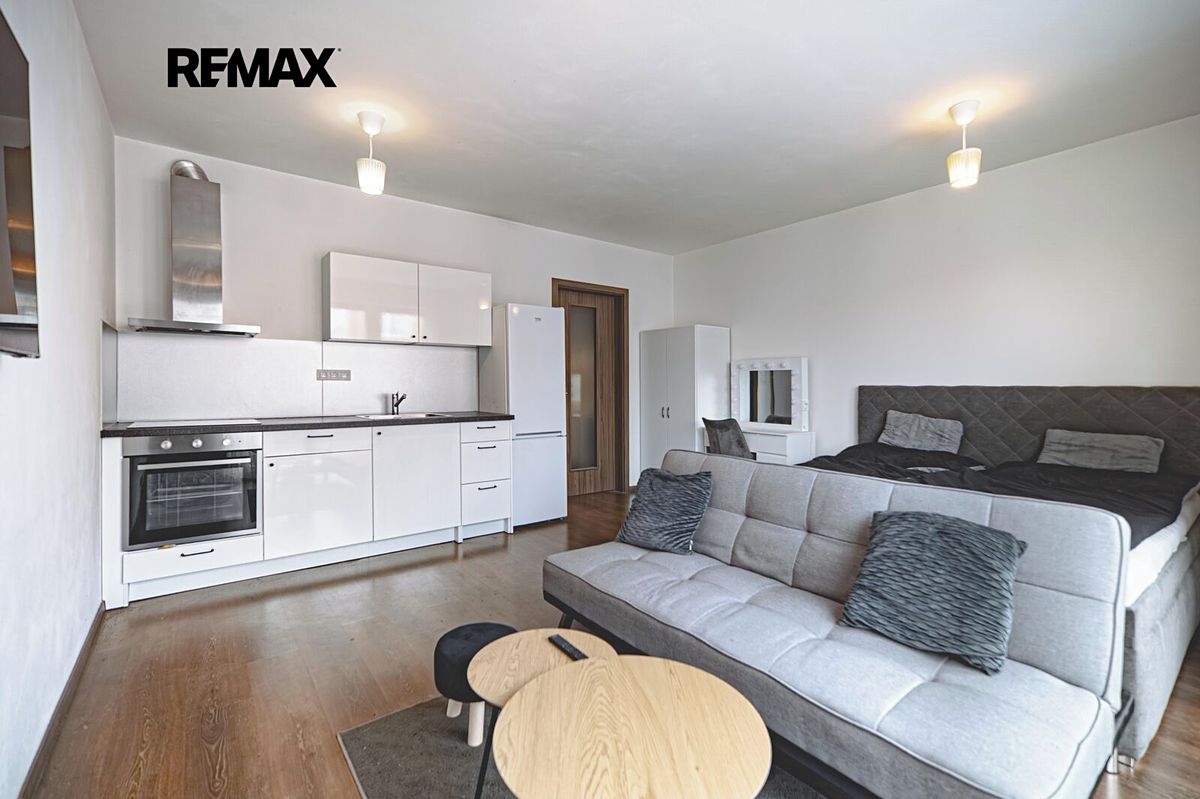 Pronájem bytu 1+kk 33 m²
