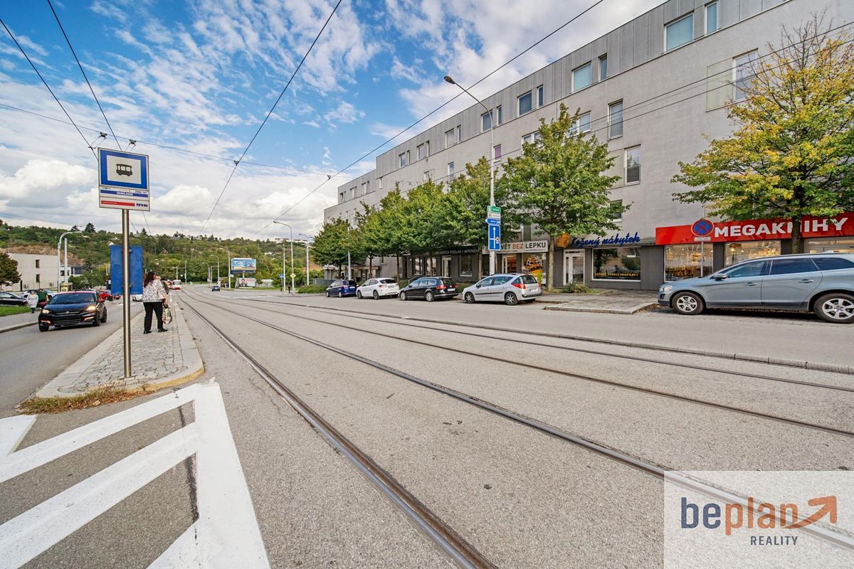 Pronájem obchodního prostoru 58 m² – fotografie 4