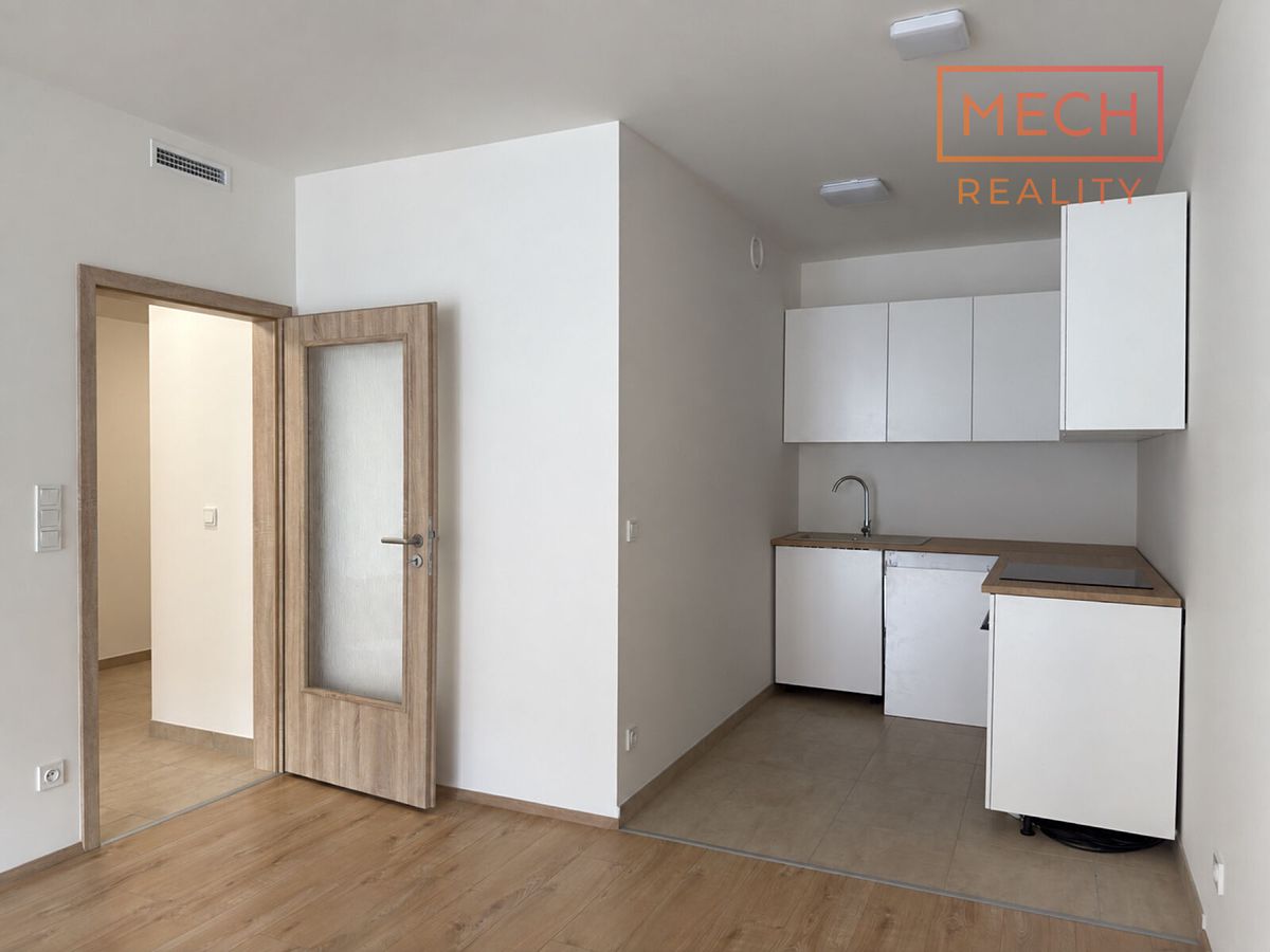 Pronájem bytu 2+kk 46 m² – fotografie 2