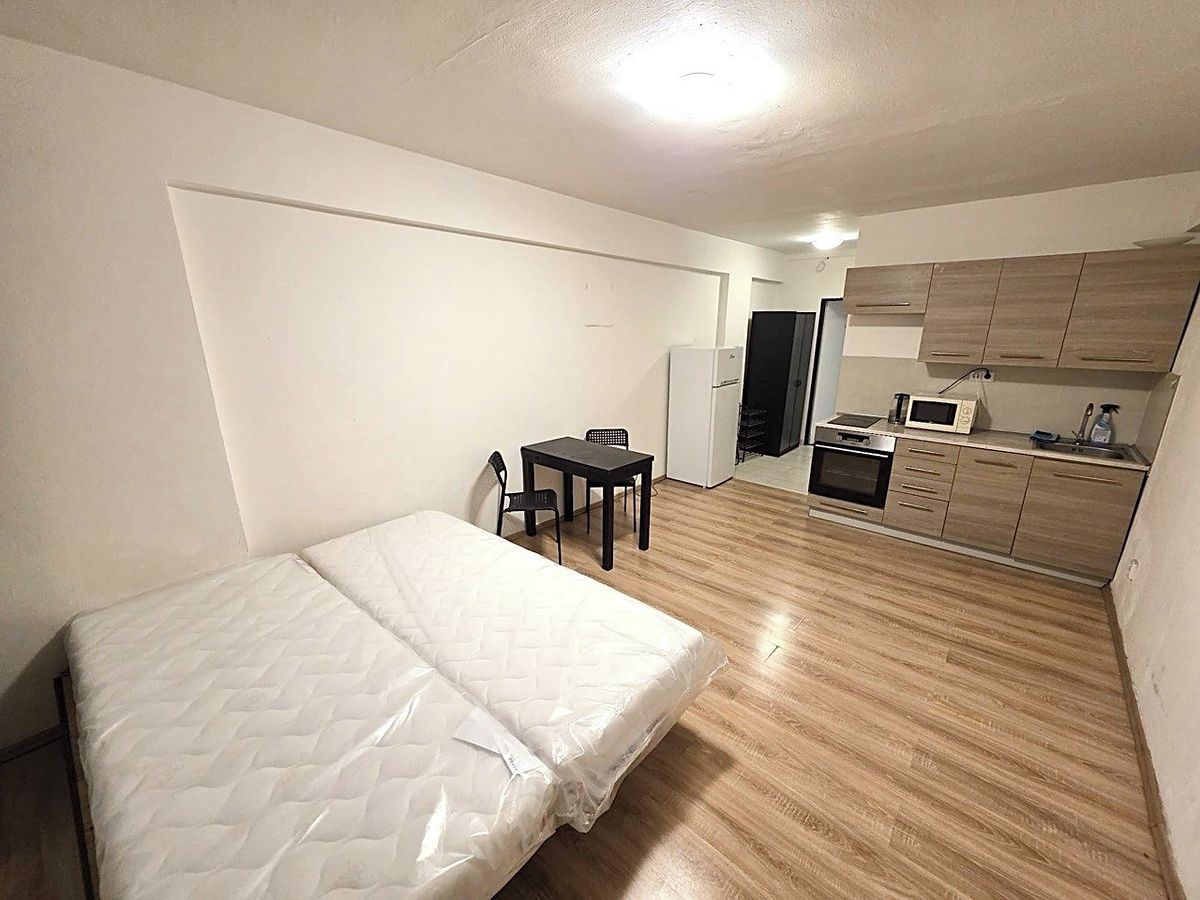 Pronájem bytu 1+kk 27 m²