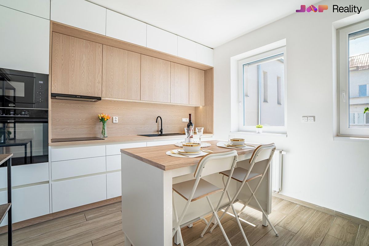 Pronájem bytu 2+1 73 m² – fotografie 5