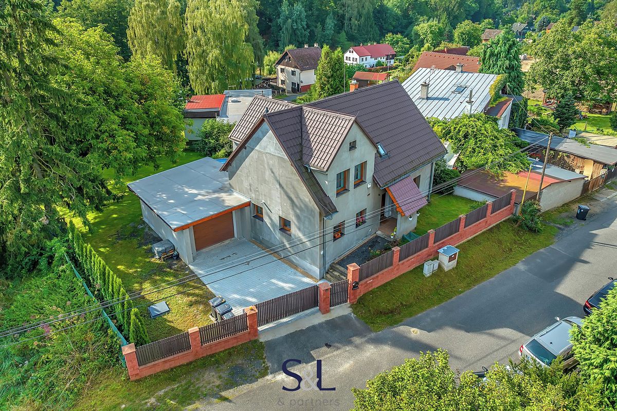 Prodej rodinného domu 167 m², pozemek 996 m² – fotografie 2
