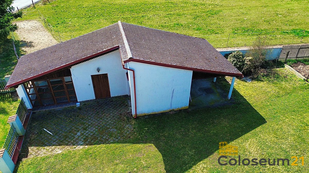 Prodej rodinného domu 150 m², pozemek 1596 m² – fotografie 3