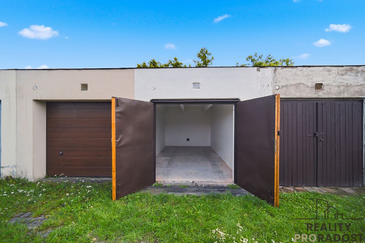 Pronájem garáže 18 m² – fotografie 3