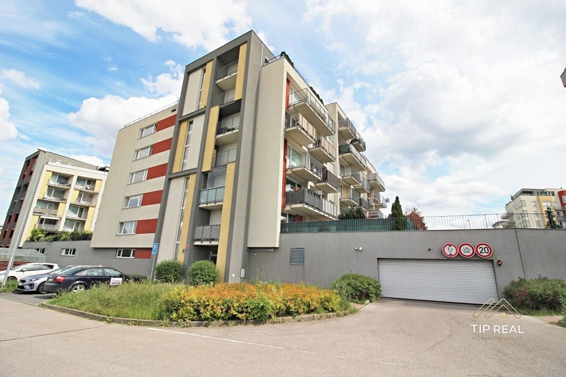 Pronájem bytu 2+kk 48 m²
