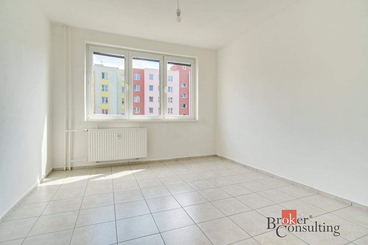 Pronájem bytu 2+kk 42 m² – fotografie 2