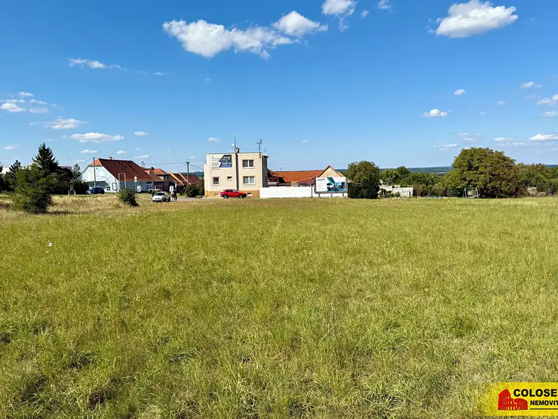Prodej komerčního pozemku 27908 m², Znojmo – náhled fotky 2