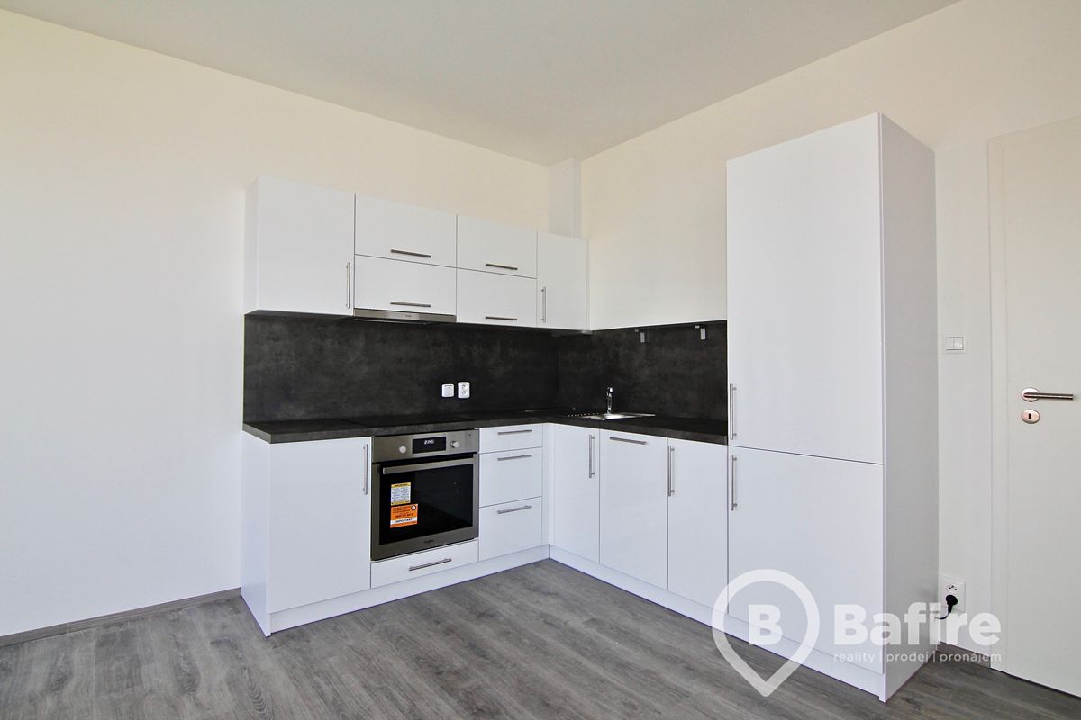 Pronájem bytu 1+kk 38 m²