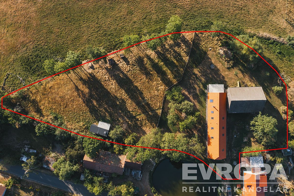 Prodej rodinného domu 180 m², pozemek 5028 m² – fotografie 3