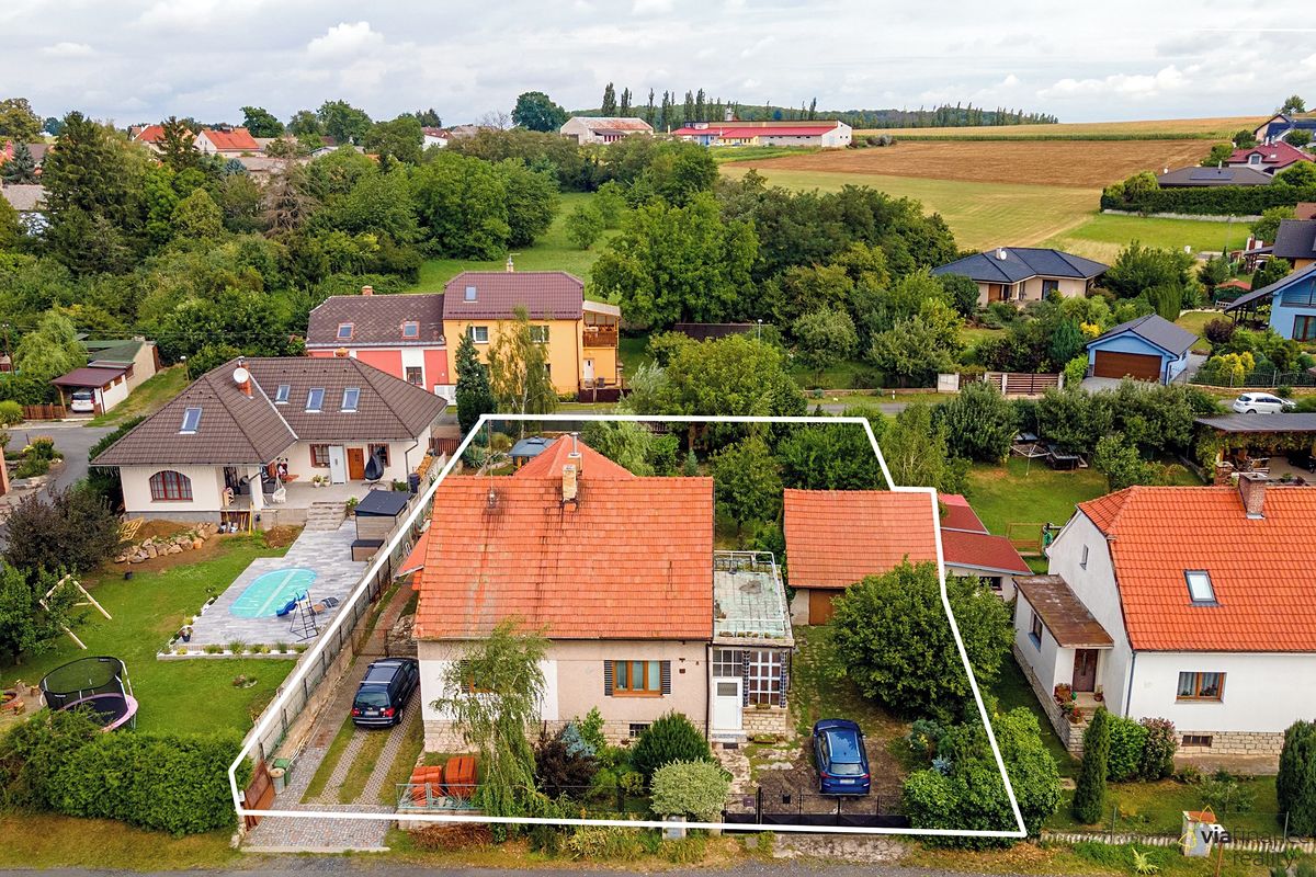Prodej rodinného domu 160 m², pozemek 1008 m² – fotografie 3