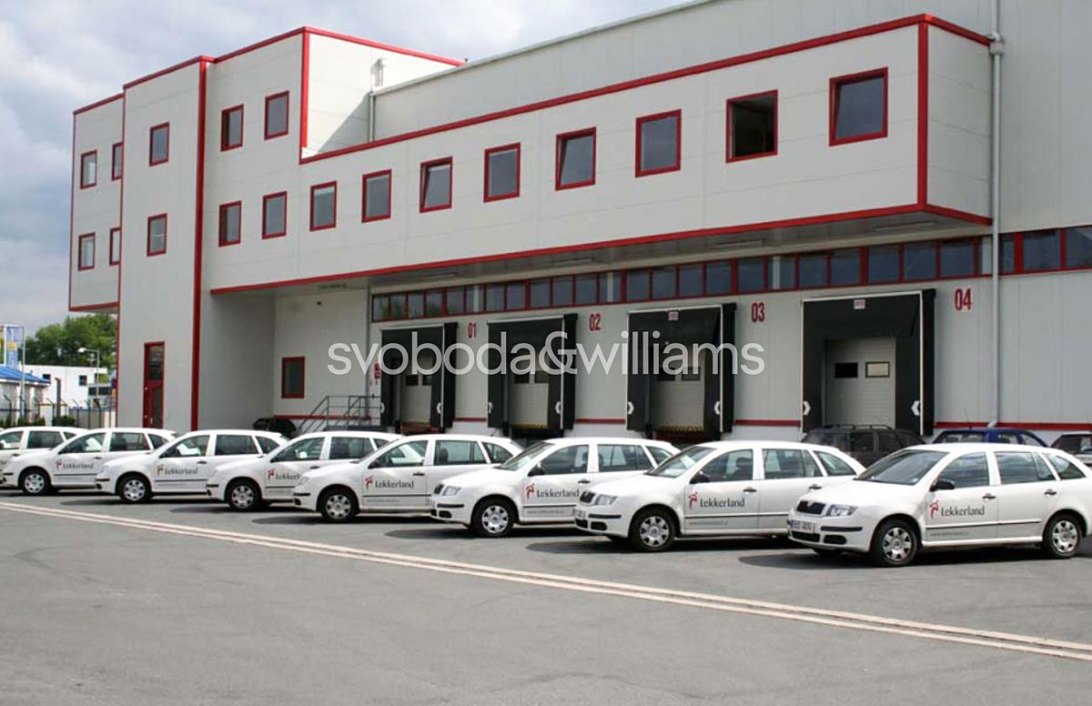 Pronájem výrobní haly, prostoru 4114 m²