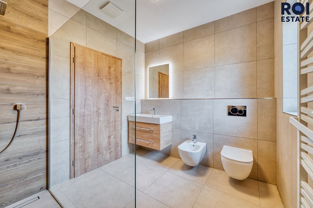 Prodej rodinného domu 133 m², pozemek 655 m² – fotografie 2