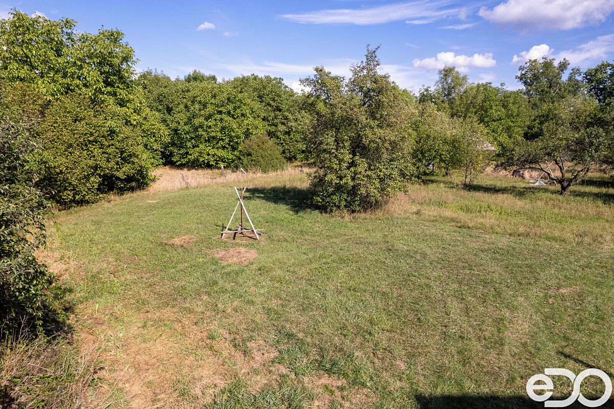 Prodej stavebního pozemku 6749 m² – fotografie 2