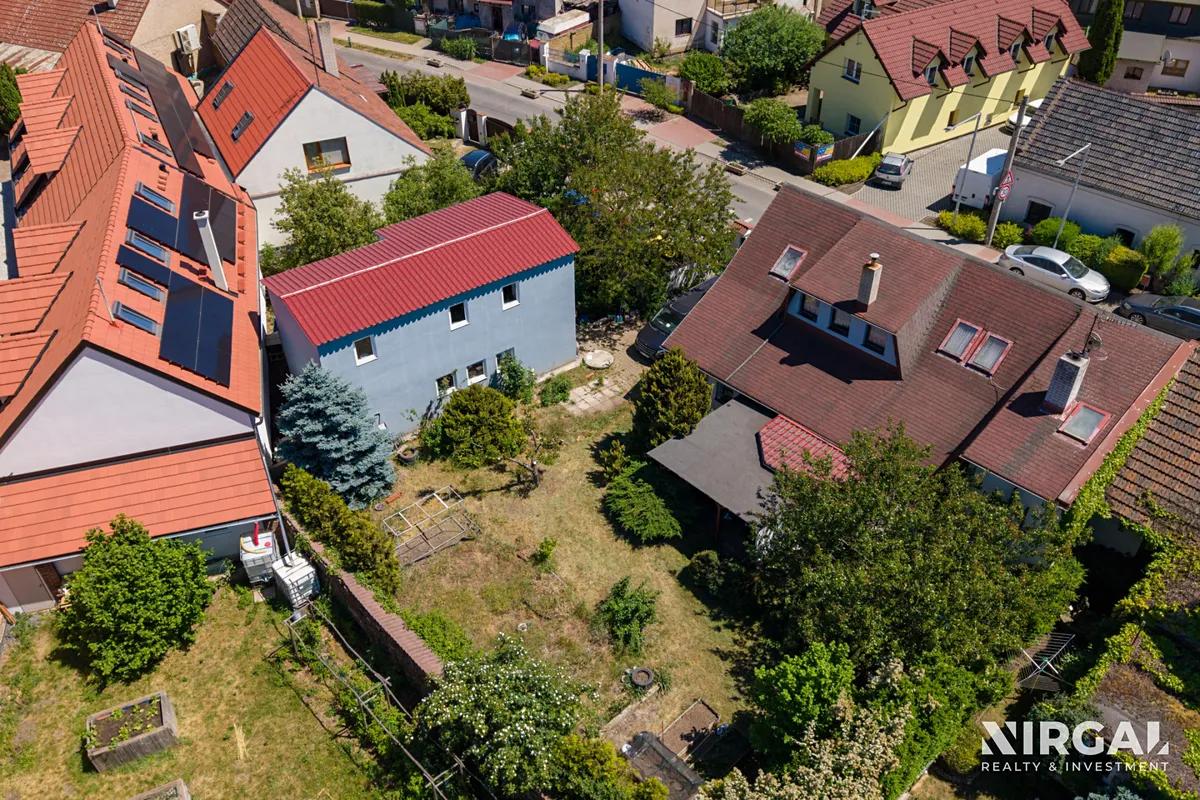 Prodej rodinného domu 247 m², pozemek 704 m²