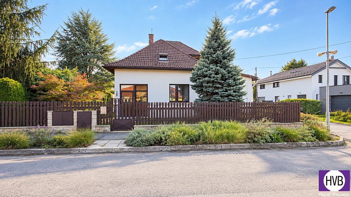 Prodej rodinného domu 206 m², pozemek 585 m²