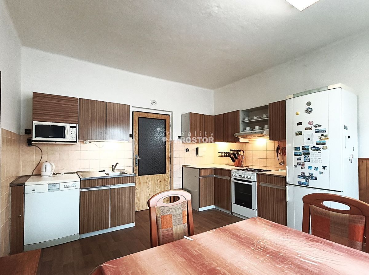 Prodej rodinného domu 143 m², pozemek 634 m² – fotografie 4