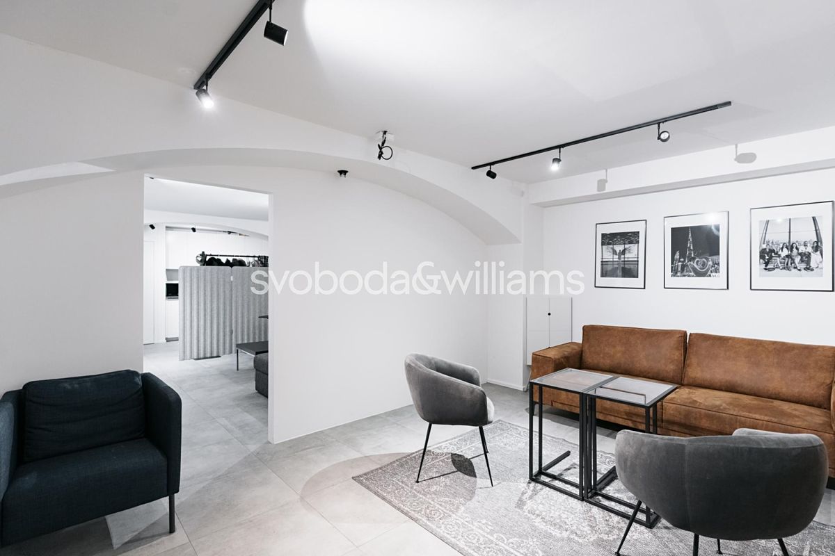 Pronájem kanceláře 115 m² – fotografie 3