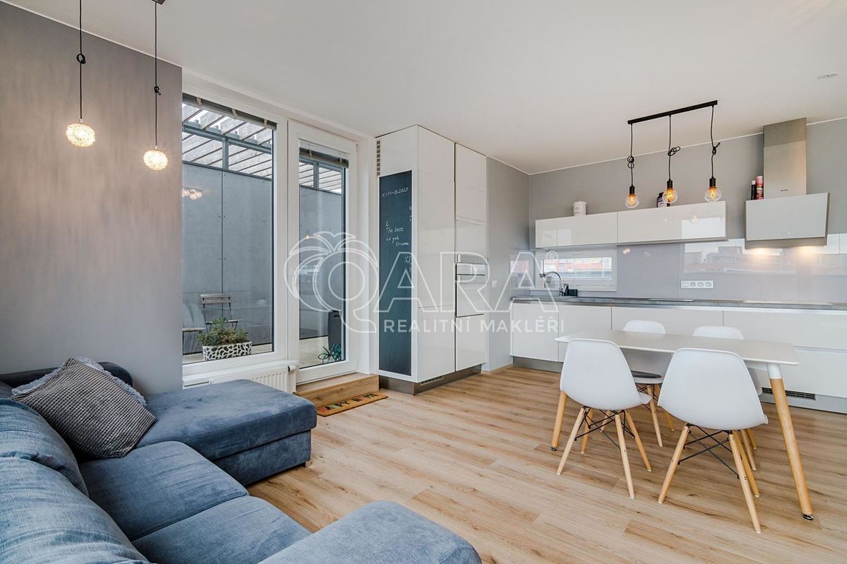 Pronájem bytu 3+kk 130 m² – fotografie 5