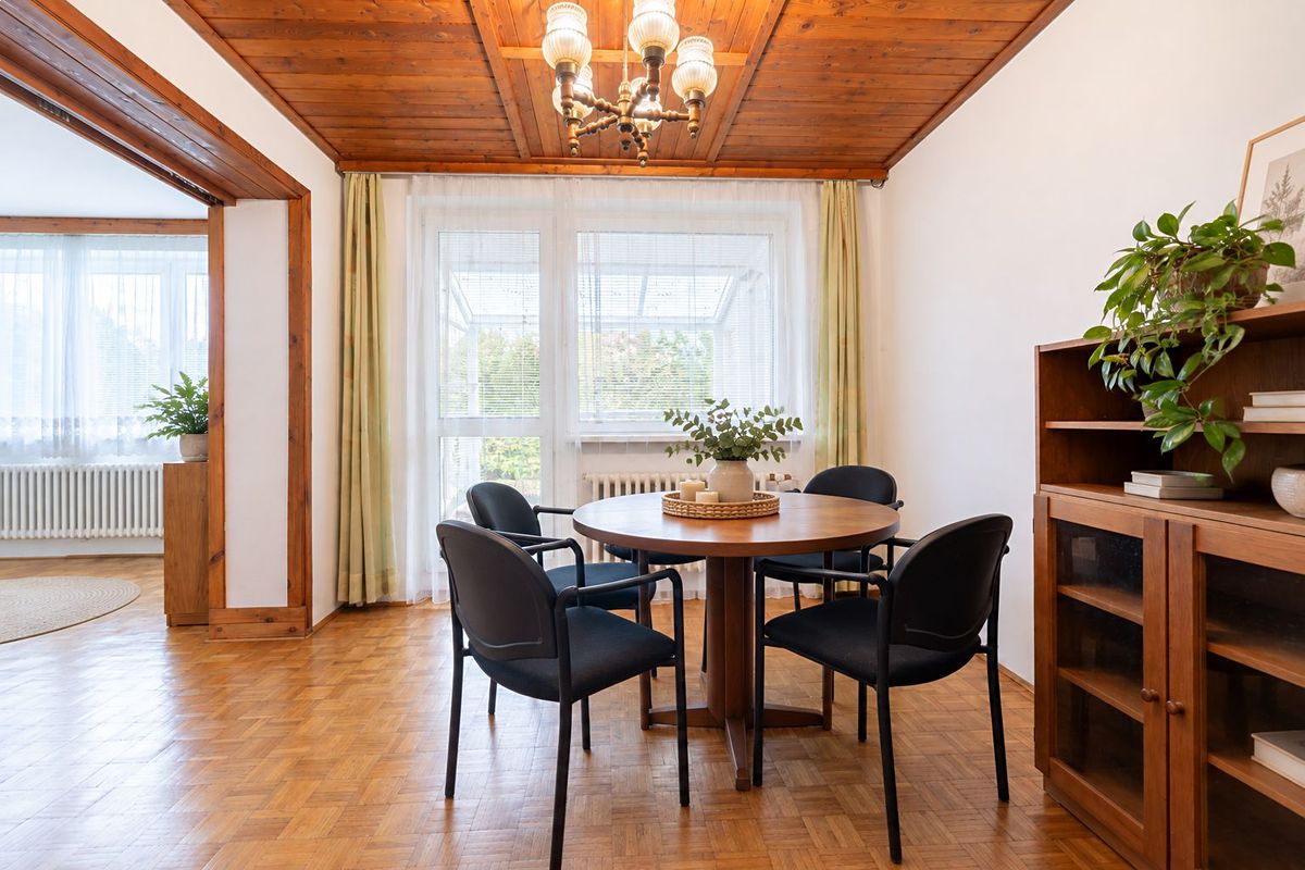 Pronájem rodinného domu 204 m², pozemek 866 m² – fotografie 5