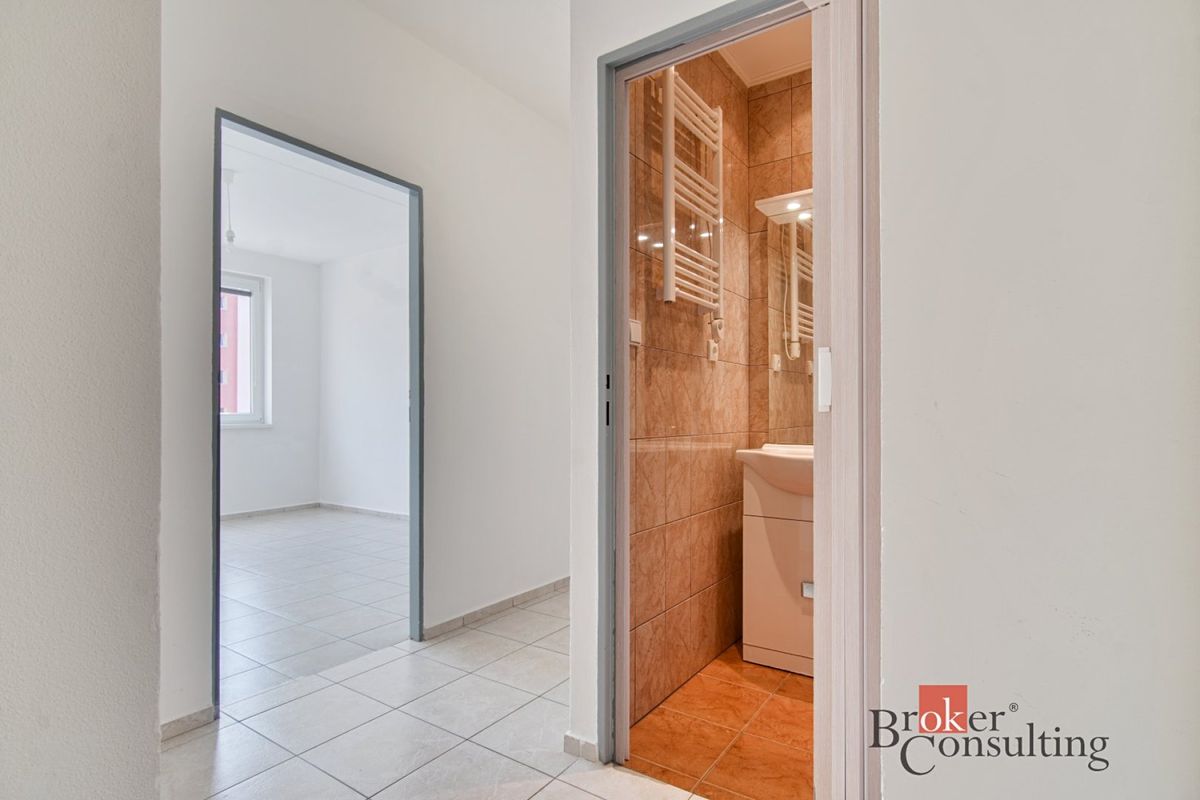 Pronájem bytu 2+kk 42 m² – fotografie 4