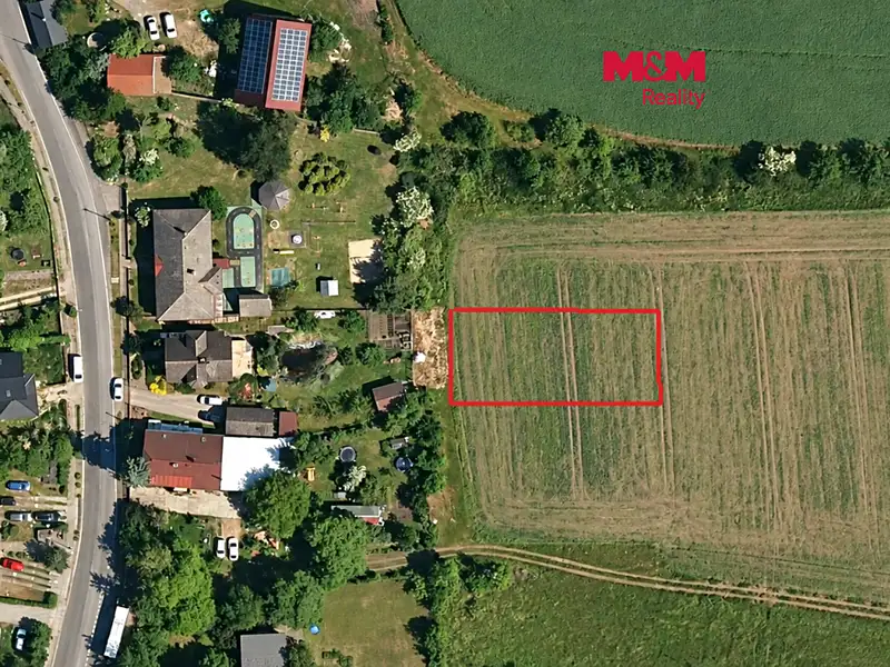 Prodej stavebního pozemku 994 m², Strašnov – náhled fotky 1