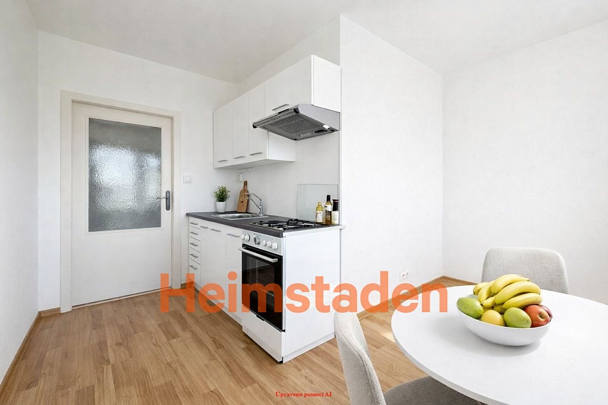 Pronájem bytu 1+1 37 m² – fotografie 2
