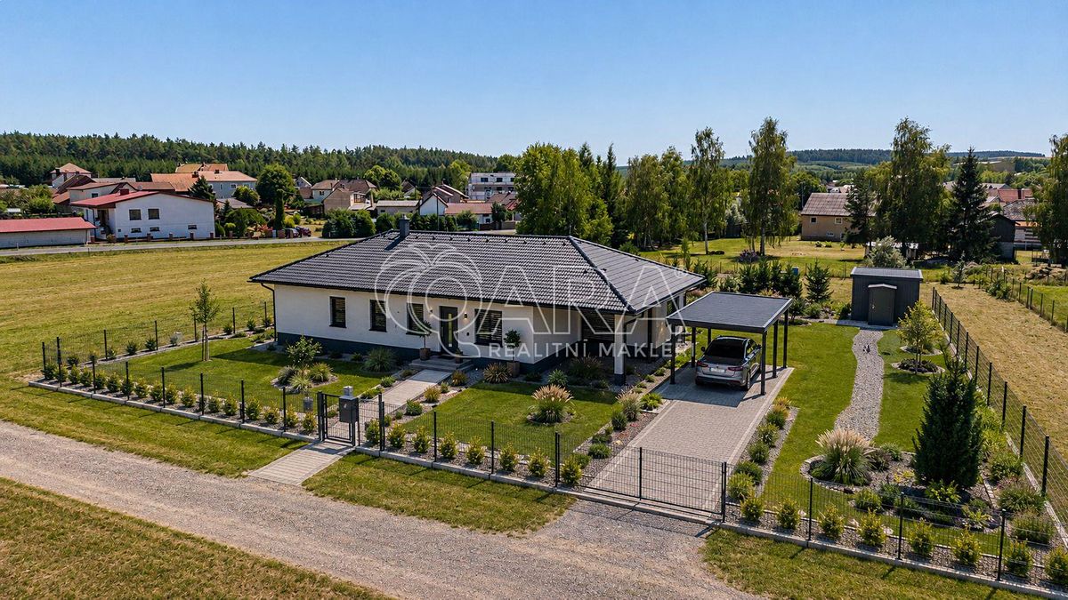 Prodej rodinného domu 156 m², pozemek 1001 m² – fotografie 3
