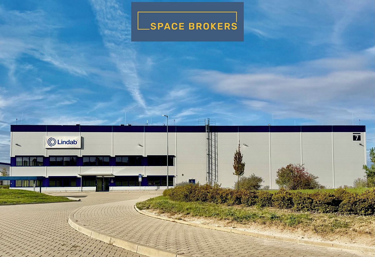 Pronájem skladového prostoru 1641 m² – fotografie 3