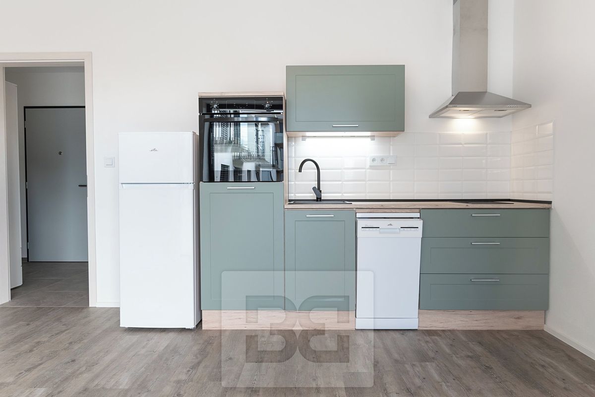 Pronájem bytu 1+kk 37 m² – fotografie 5