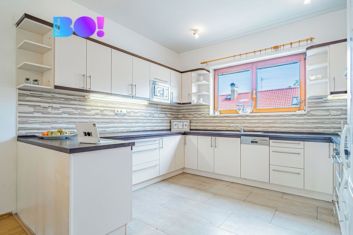 Prodej rodinného domu 318 m², pozemek 318 m² – fotografie 2