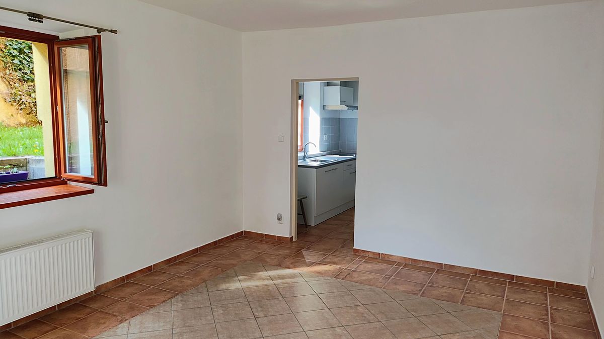 Pronájem bytu 1+1 34 m² – fotografie 2