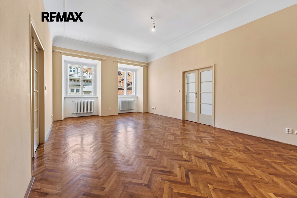 Pronájem kanceláře 130 m²